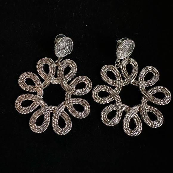 Unbranded Jewelry - Women's Unbranded Silver Flower Earrings